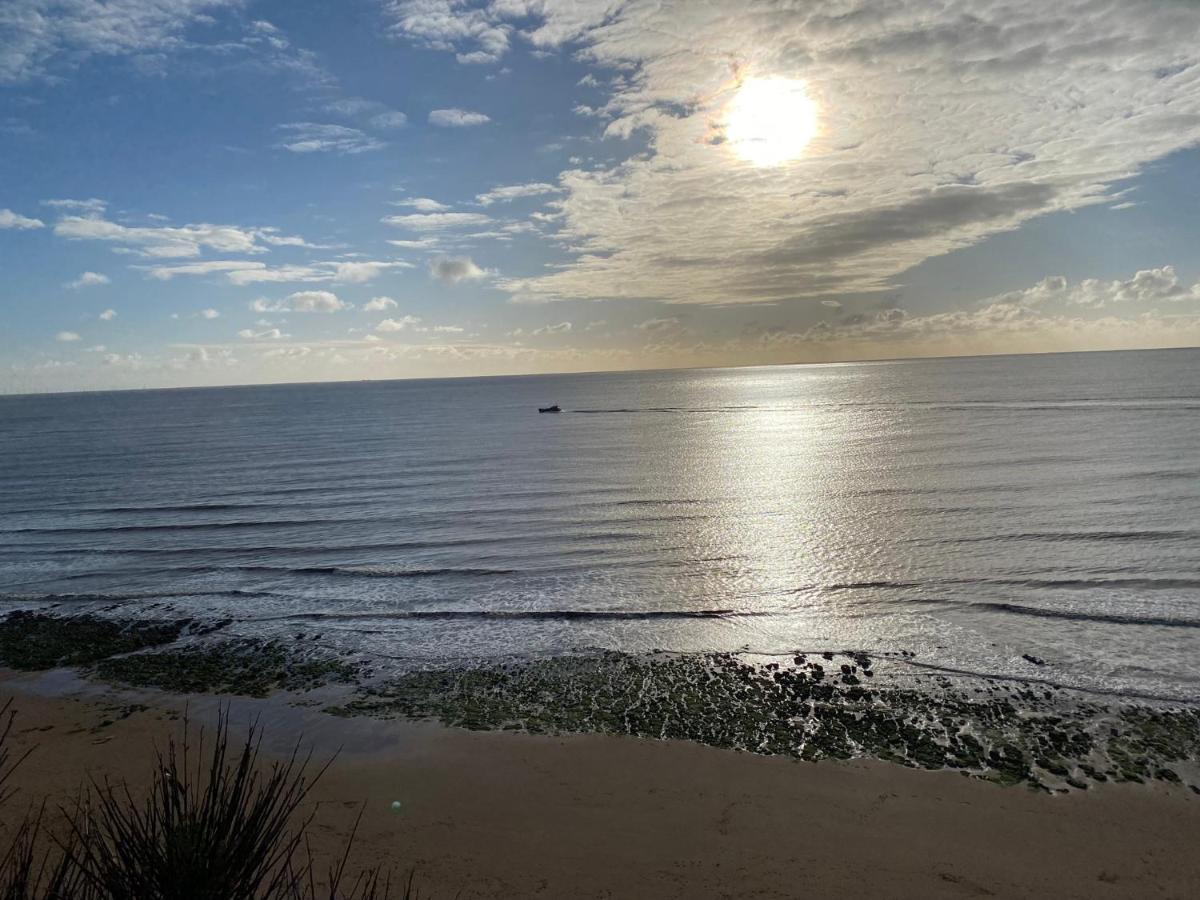 Stones Throw - Stunning House, Mins From Beach And Dogs Welcome ブロードステアーズ エクステリア 写真